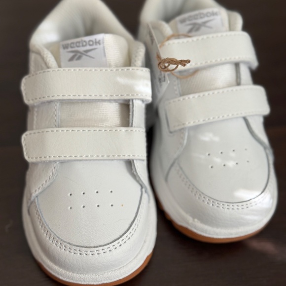 Toddler Reebok Sneakers- NWT - Picture 2 of 4